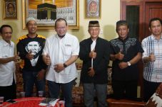 La Nyalla Galang Dukungan...