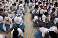 Uang Sekolah Sumbang...