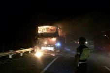Bus Kramat Jati Angkut...