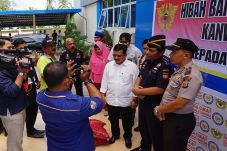 Bea Cukai Aceh Hibahkan...