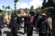 Petani Merapi dan Merbabu...