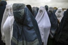 Istri Pemimpin Taliban:...