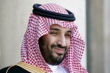 Saudi Bakal Buka Resor...
