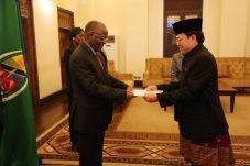 Presiden Tanzania Dukung...