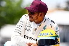 Gaya Jetset Lewis Hamilton...