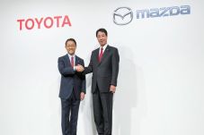 Pabrik Toyota dan Mazda...
