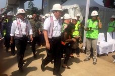 Menko Luhut dan Menhub...