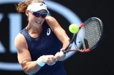 Kejar AS Terbuka, Stosur...
