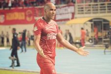 Sampaikan Kata Perpisahan,...