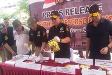 Pengiriman 1 Kg Paket...
