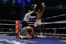 Joshua Lebih Utamakan...