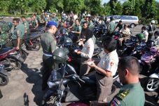 Ribuan Kendaraan Prajurit...