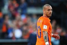 Bergabung ke Nice, Sneijder...