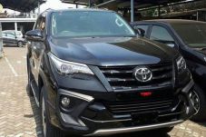 Toyota Fortuner TRD...
