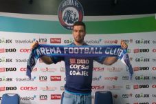 Arema Datangkan Kapten...