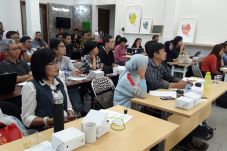Google Berikan Pelatihan...