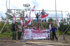 Anggota Polsek Teweh...