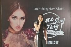 Ayu Ting Ting Kenalkan...