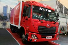 UD Trucks Resmi Luncurkan...