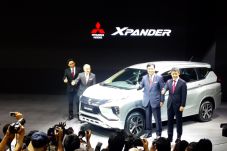 Mitsubishi Resmi Luncurkan...