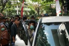 KPK Geledah Mobil Ketua...