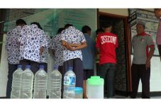 8 Pelajar SMP Ini Pesta...