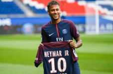 Alasan Debut Neymar...