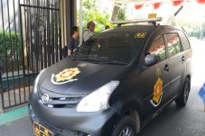 Polisi Gerebek Rumah...