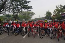 Seru! Klub Apache Ajak...