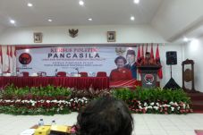 PDI-P Buka Kursus Politik...