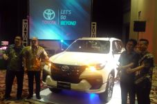 Toyota Fortuner Pimpin...
