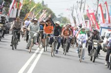 Ikut Rombongan Sepeda...