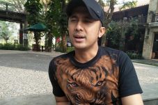 Hengky Kurniawan Prihatin...