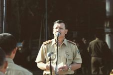 Pilgub Jabar, Ribuan...
