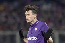 Striker Fiorentina Mendekat...