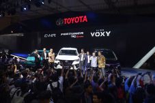 Toyota Fokus Kembangkan...