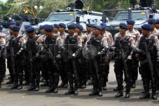 Ribuan Aparat Gabungan...
