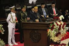 Jokowi Bawa Pemerintah...