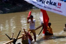 Tanpa Panjat Pinang,...