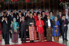 Pemerintah Sudah Meninggalkan...