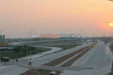 Membangun Jalan Tol...