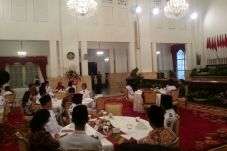 Jokowi Gelar Silaturahmi...
