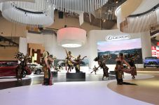 Lexus Kenalkan Budaya...