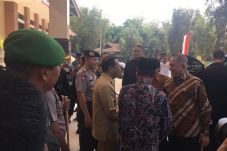 Beri Kuliah di Universitas...