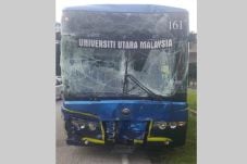 Bus Atlet Alami Kecelakaan,...