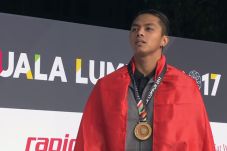 Siman Persembahkan Emas...