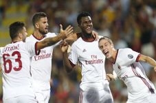 AC Milan Hancurkan 10...