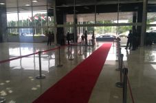 DPR Gelar Karpet Merah...