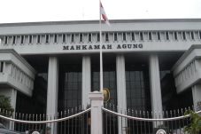 MA Berhentikan Sementara...