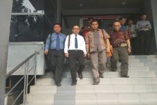 Dirut Lembaga Pendidikan...